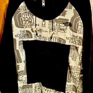Men's Medium North Face 1/4 zip jacket